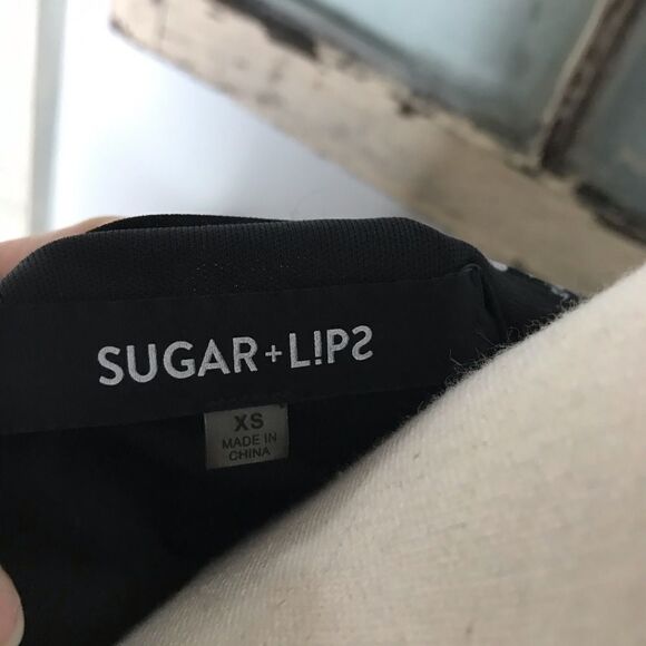 Adorable NWT Long Balloon Sleeve Floral Crop Top - Picture 5 of 11